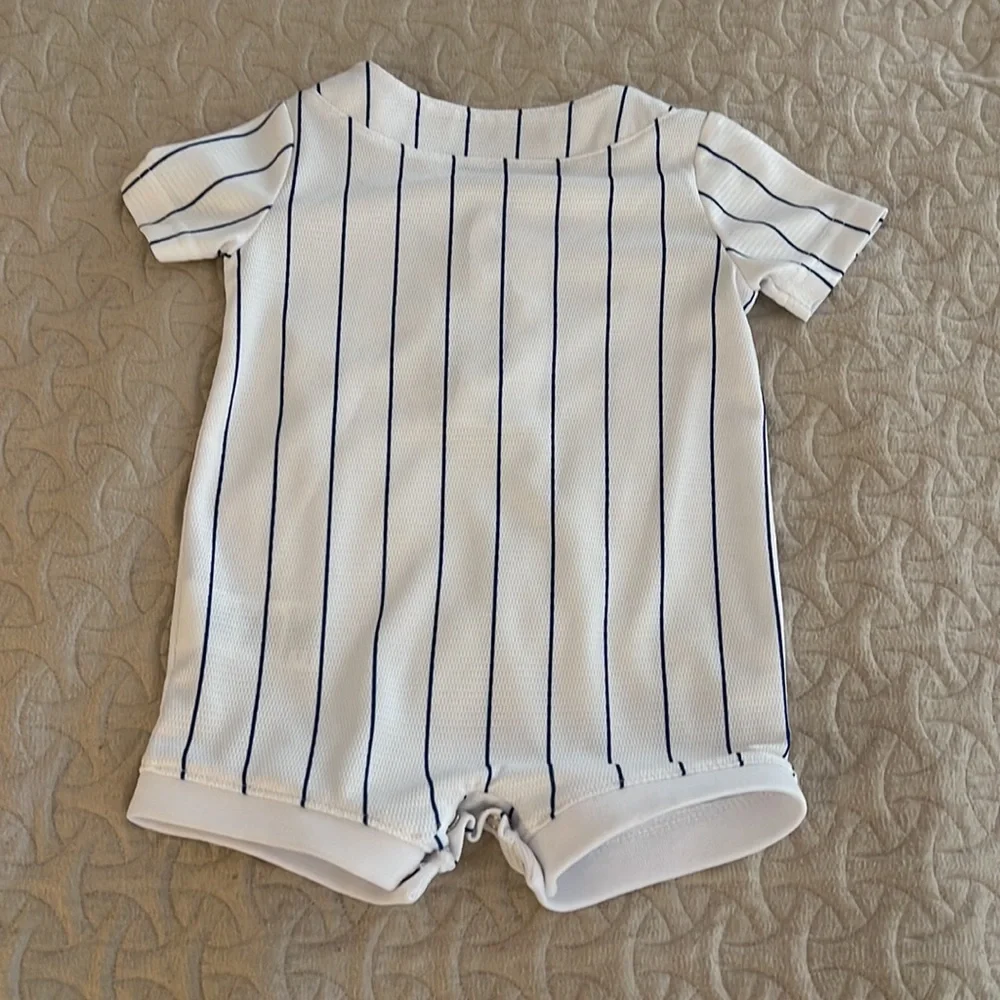 Chicago Cubs Outfit for 3/6 months ❤️💙 - Picture 2 of 5